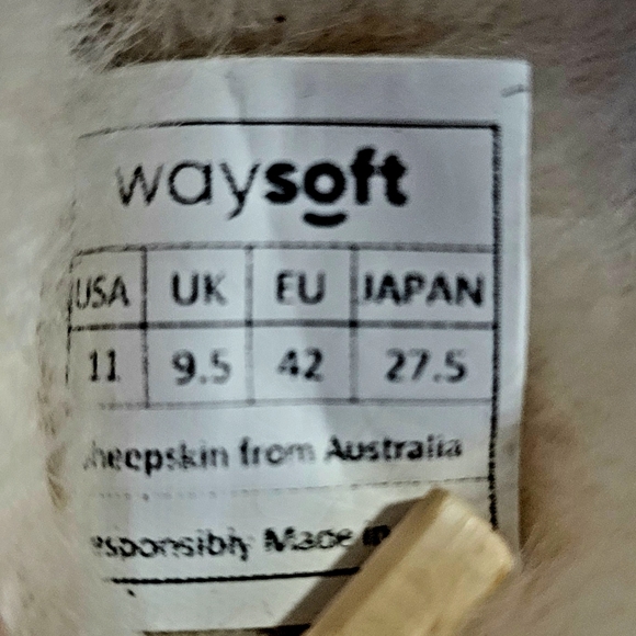 WaySoft Cream Shearling Cross Band Slippers Size 11 NWT, no box - Picture 2 of 9